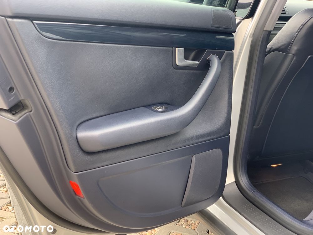 Audi A4 ver-3-0-quattro-tiptronic - 30