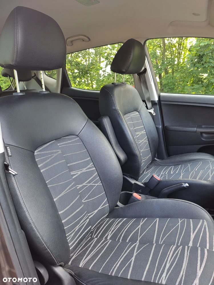 Kia Venga 1.6 Business Line - 28