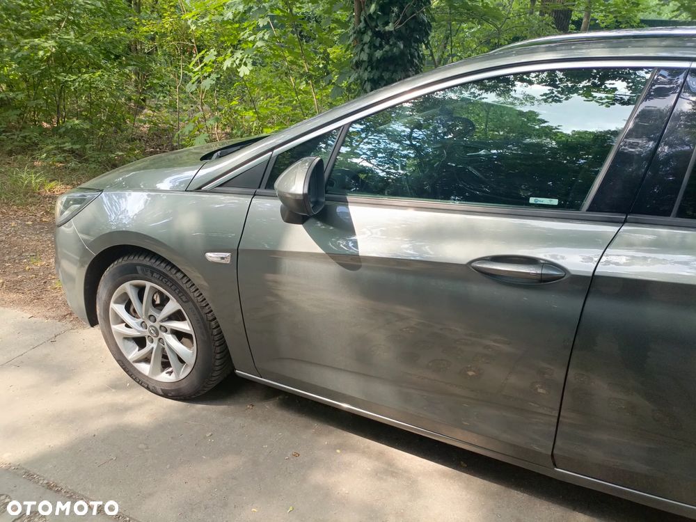 Opel Astra 1.6 CDTI Dynamic S&S - 9