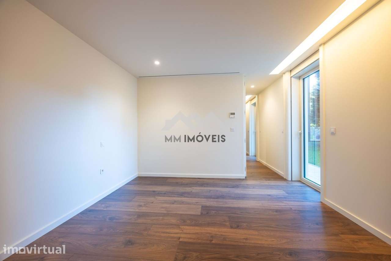 Apartamento T1 | Novo | Centro Porto | Jardim | L. Garagem - Grande imagem: 2/35