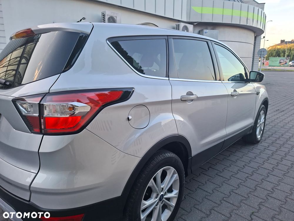 Ford Kuga 2.0 TDCi 2x4 Black & Silver - 18