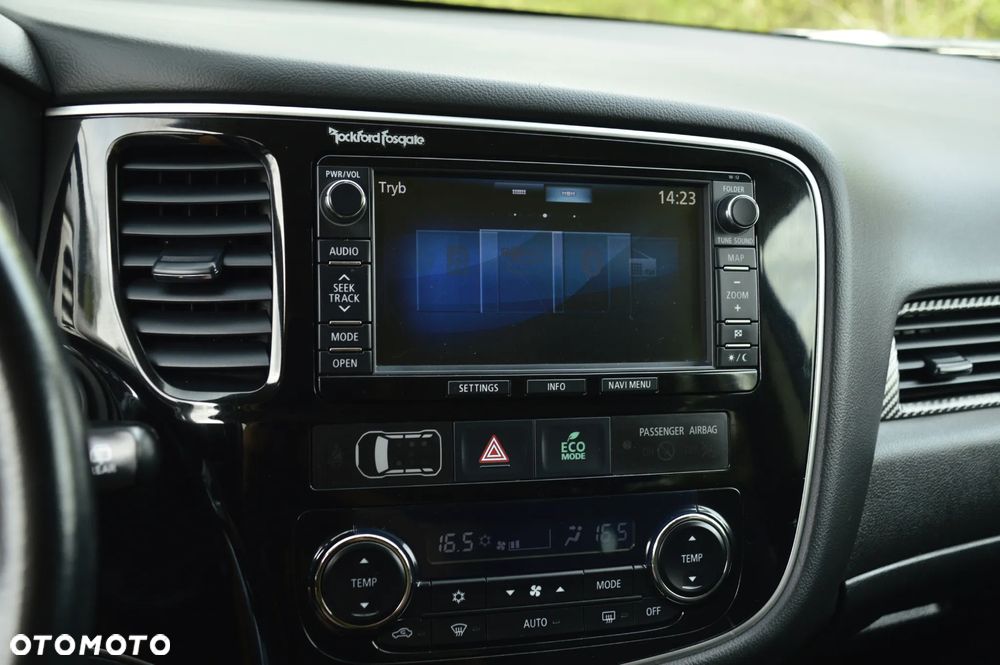 Mitsubishi Outlander 2.0 Intense + Navi 4WD CVT - 37