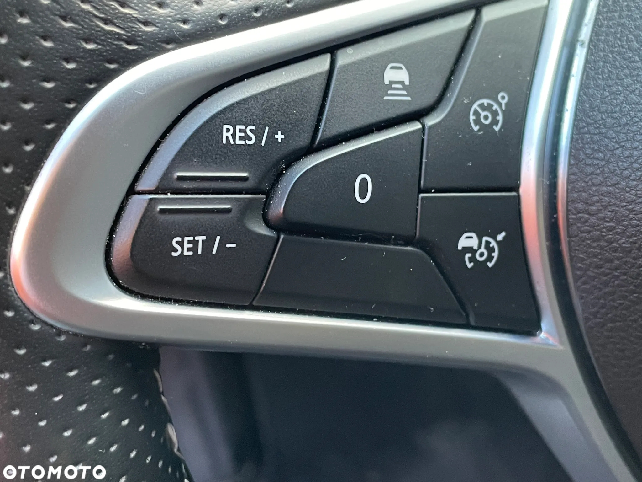 Renault Arkana E-TECH 145 R.S.LINE - 14