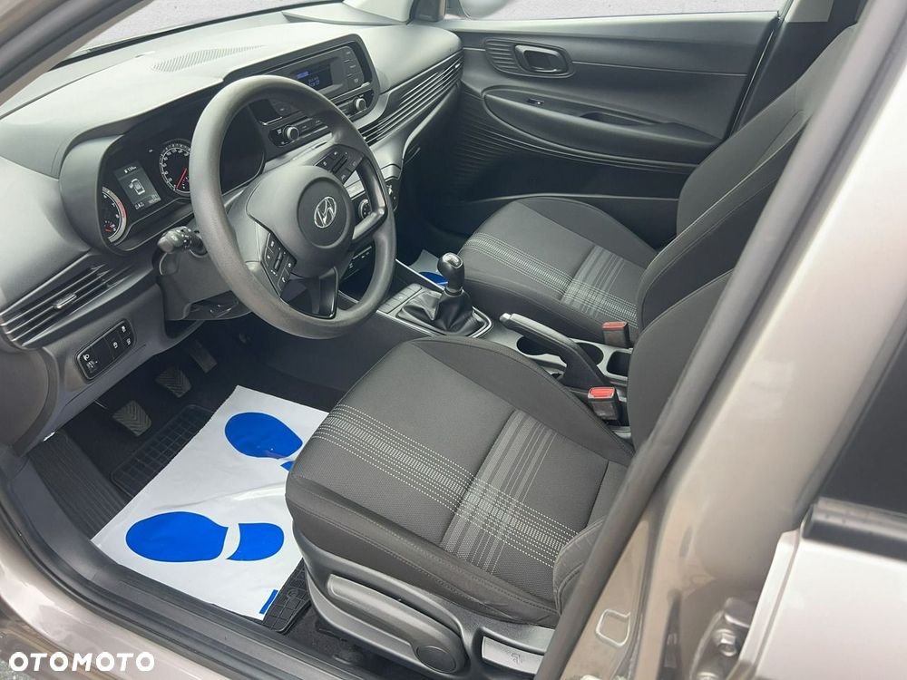 Hyundai i20 - 12