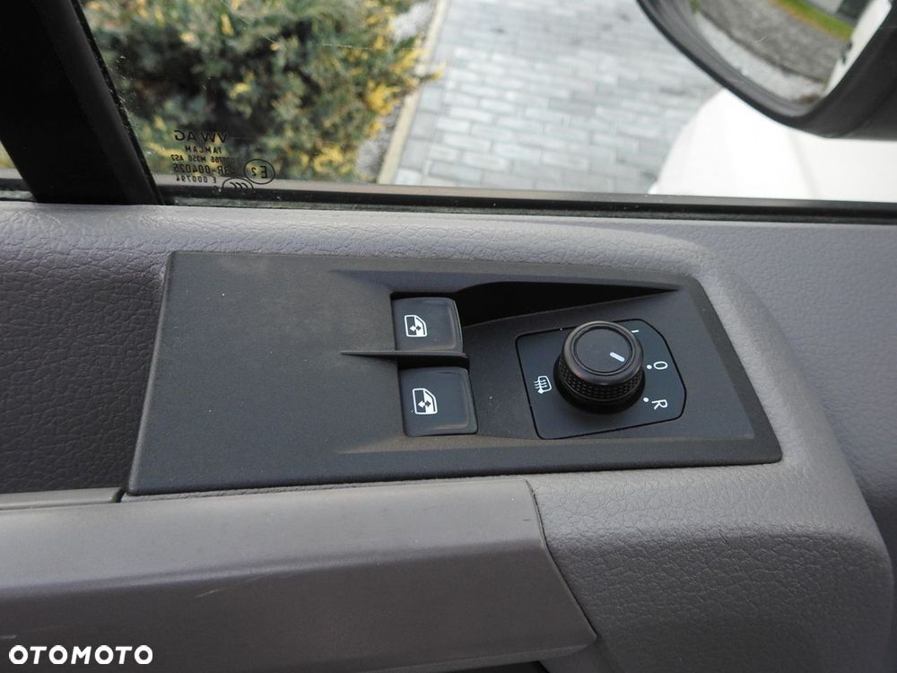 Volkswagen CRAFTER 4X4 4MOTION  FURGON BRYGADÓWKA  7 MIEJSC KLIMATYZACJA  140KM - 28