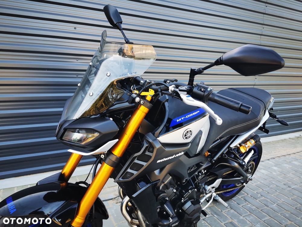 Yamaha MT - 11