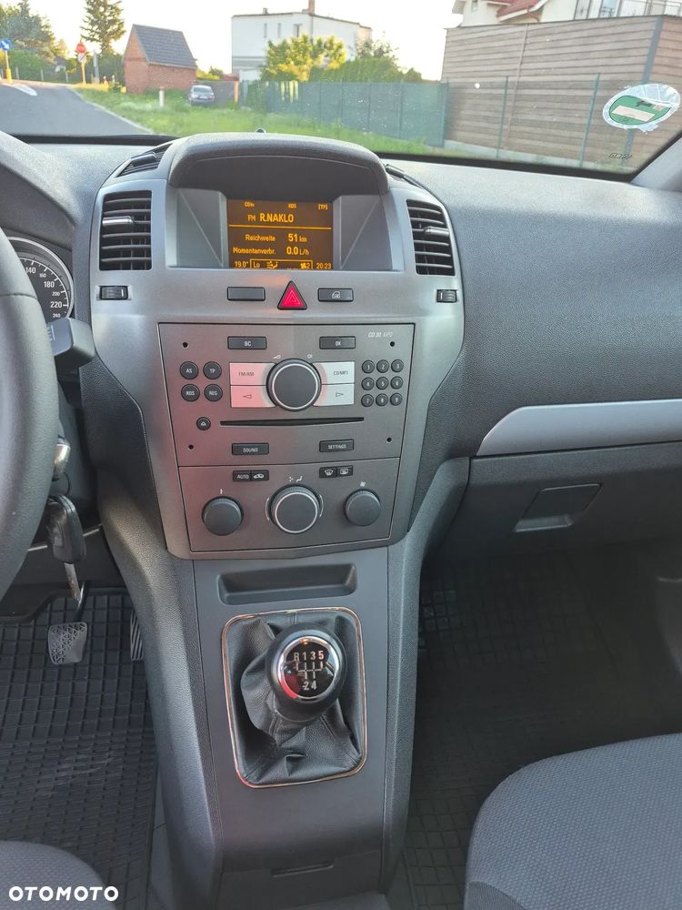 Opel Zafira - 17