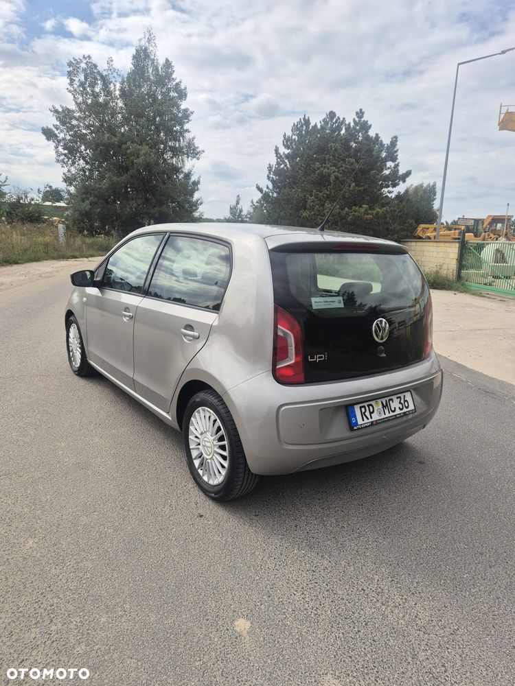 Volkswagen up! - 6