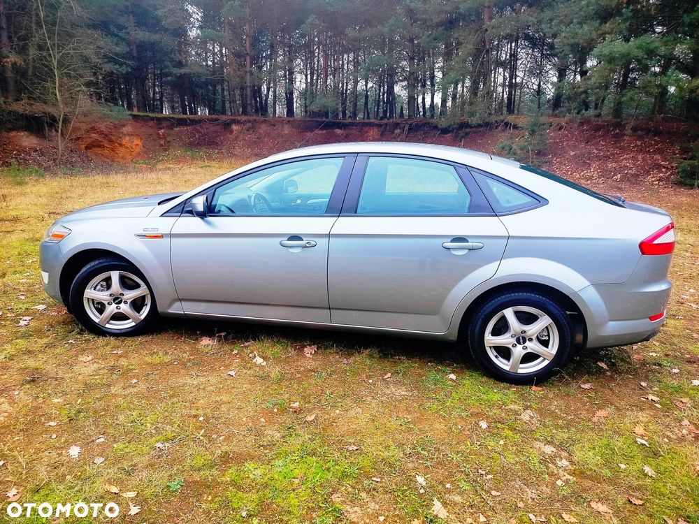 Ford Mondeo 1.6 Ghia X - 8
