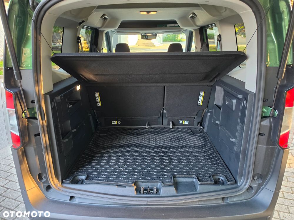 Ford Tourneo Courier 1.0 EcoBoost Titanium - 9