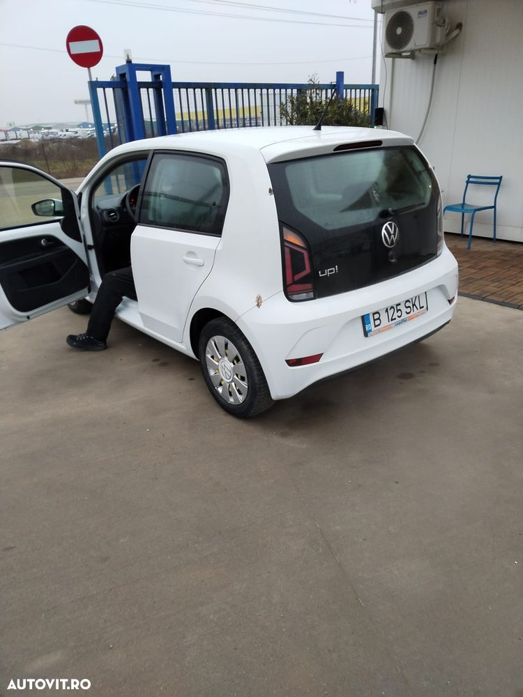 Volkswagen up! 1.0 MPI High - 15