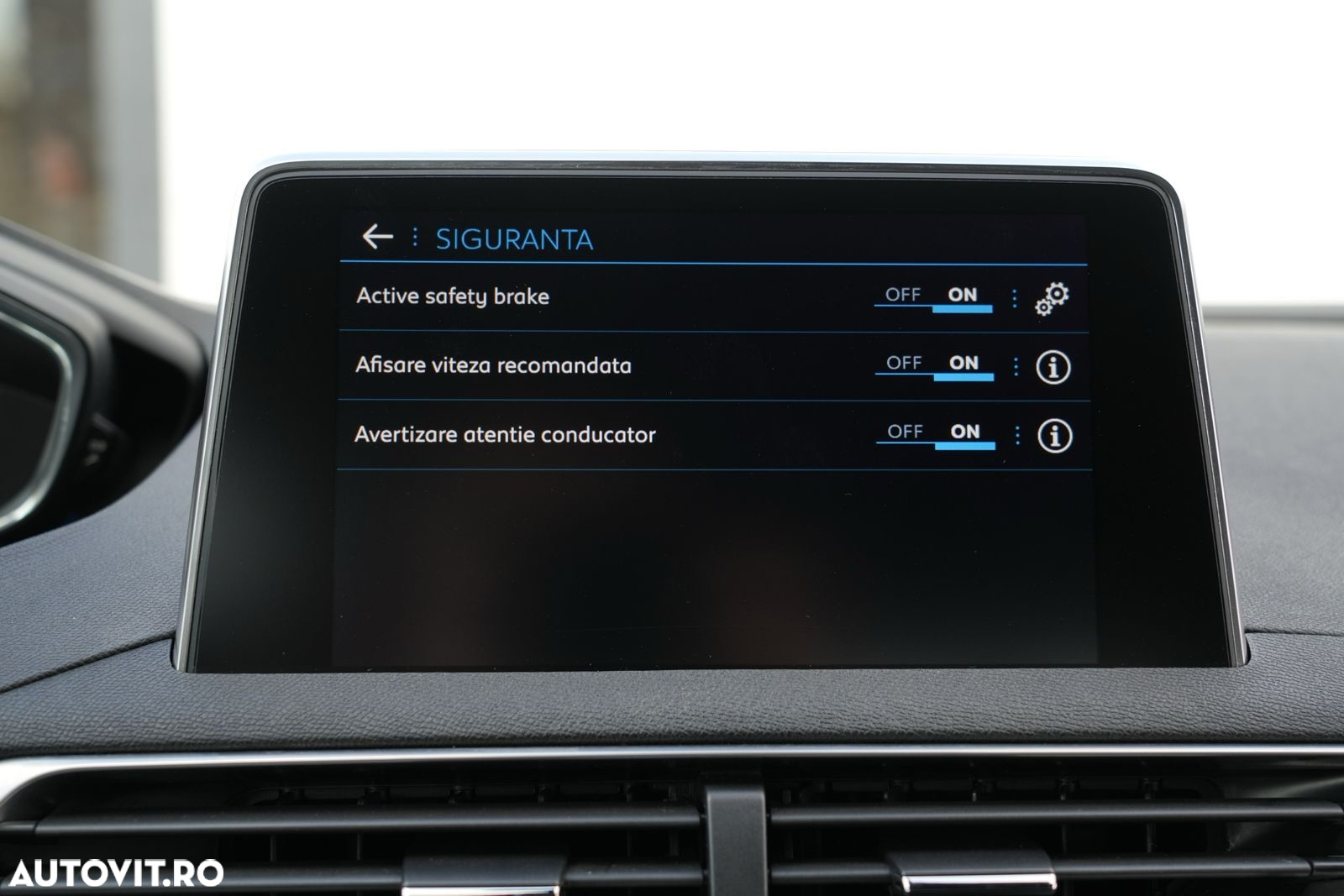 Peugeot 3008 1.6 BlueHDI S&S EAT6 GT-Line - 30