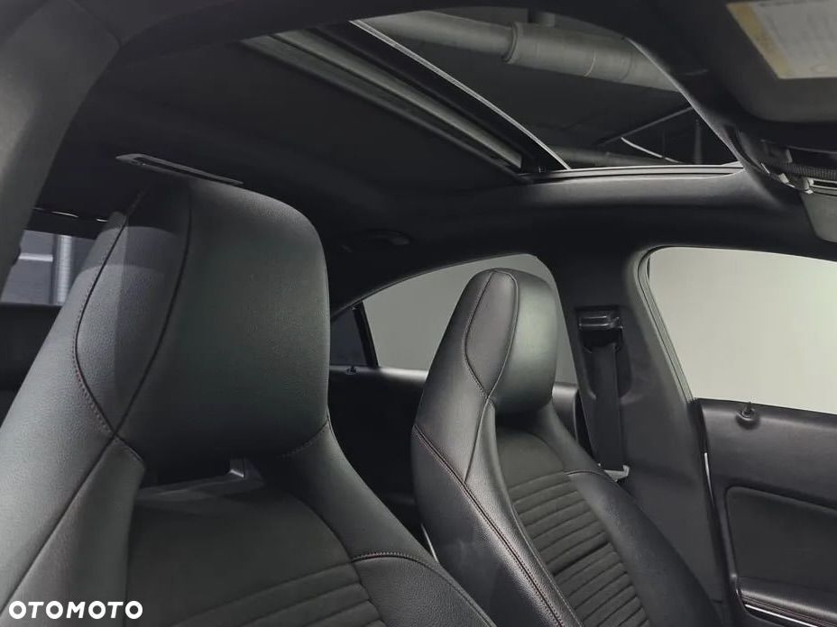 Mercedes-Benz CLA 220 7G-DCT AMG Line - 15