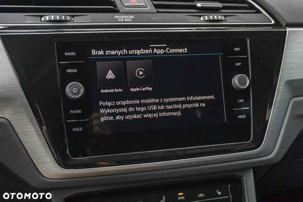 Volkswagen Touran - 26