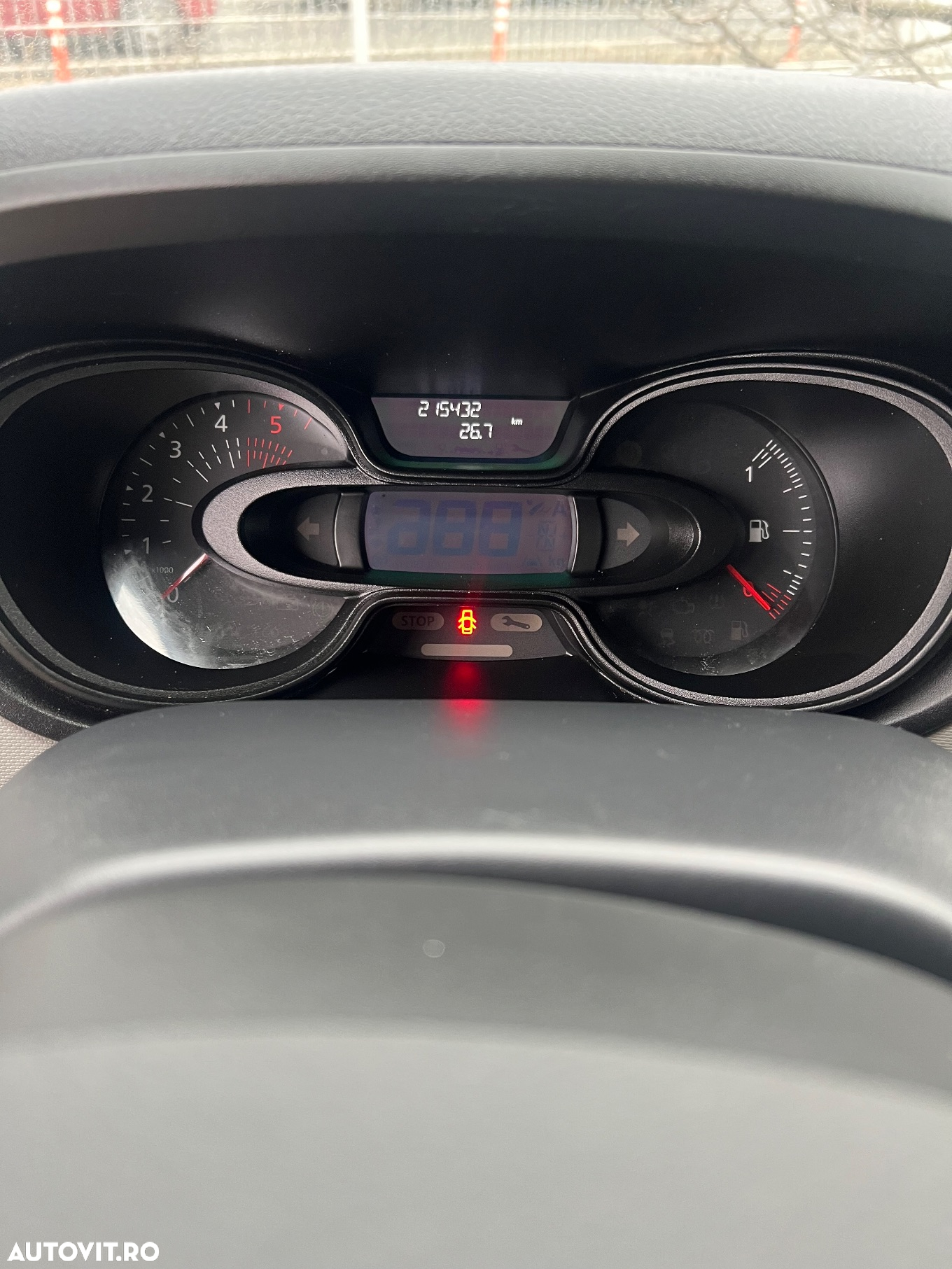 Renault TRAFIC - 12