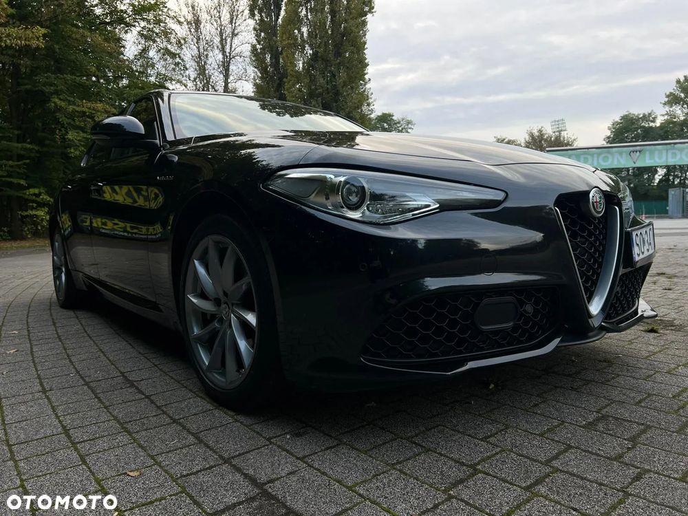 Alfa Romeo Giulia 2.0 Turbo 16V AT8-Q4 Veloce - 30