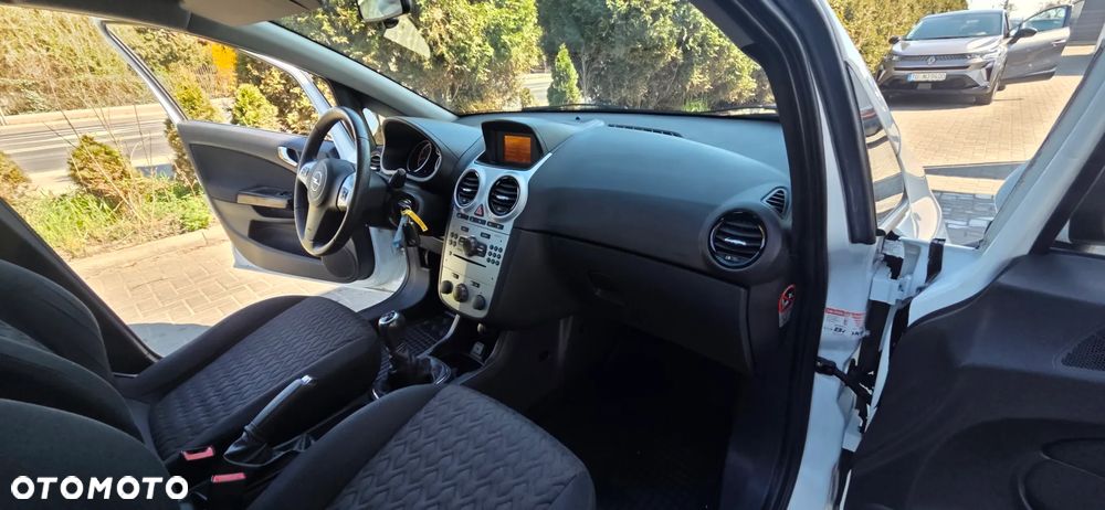 Opel Corsa 1.4 16V EcoFLEX Start-Stop Innovation - 32