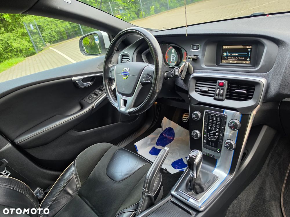 Volvo V40 D4 RDesign - 16