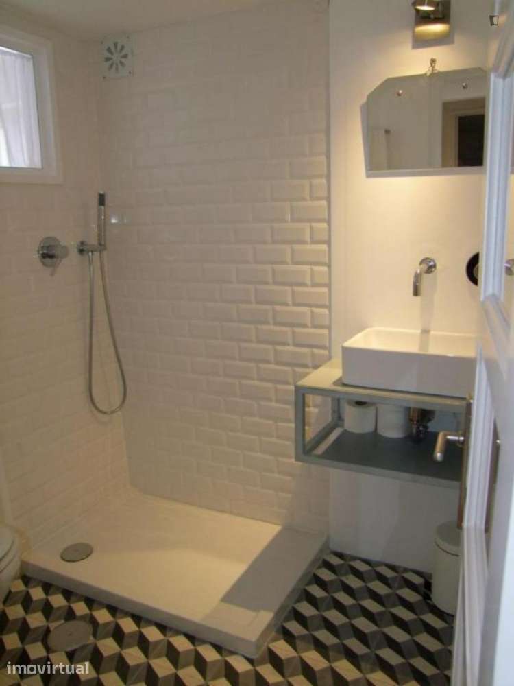 Apartamento com 1 quartos - localizado em Mouraria Lisbon - Grande imagem: 2/9