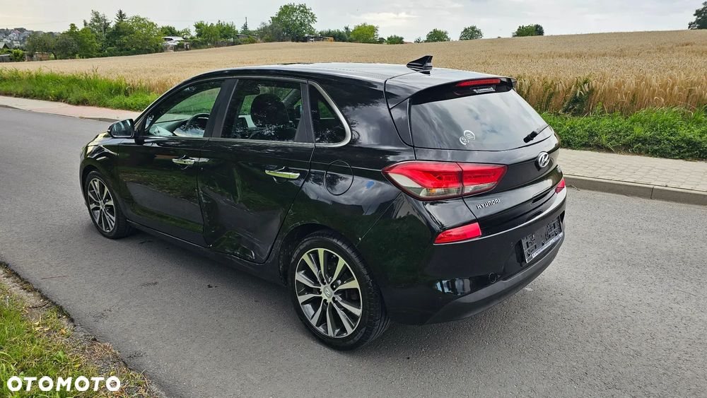 Hyundai i30 1.4 T-GDI Premiere Luxury DCT - 5
