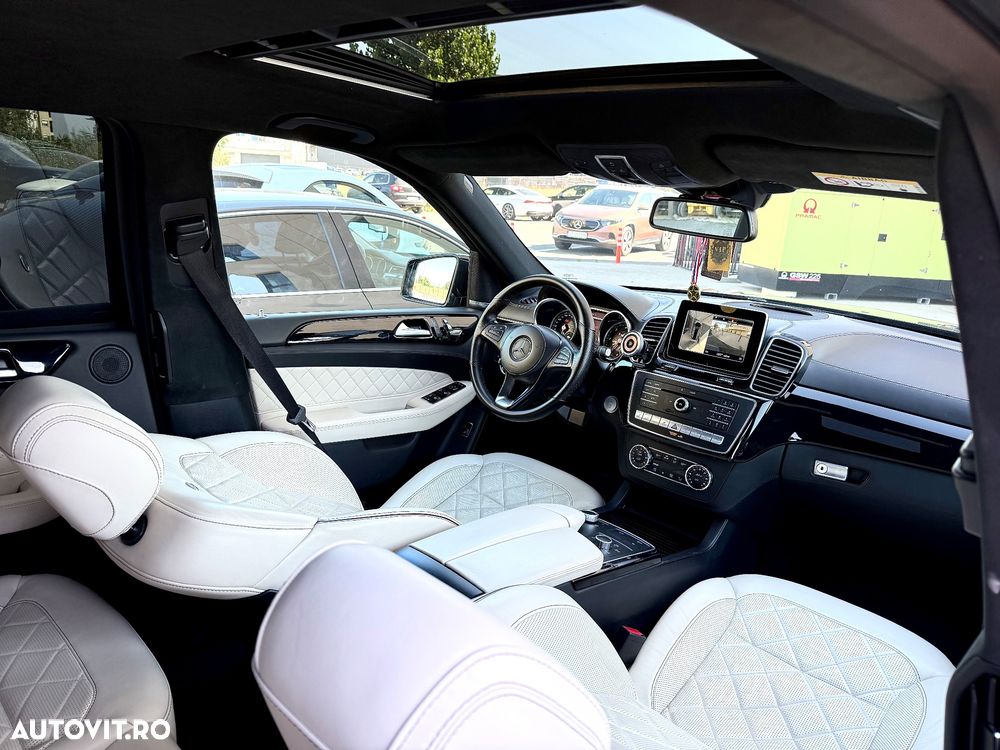 Mercedes-Benz GLS - 2