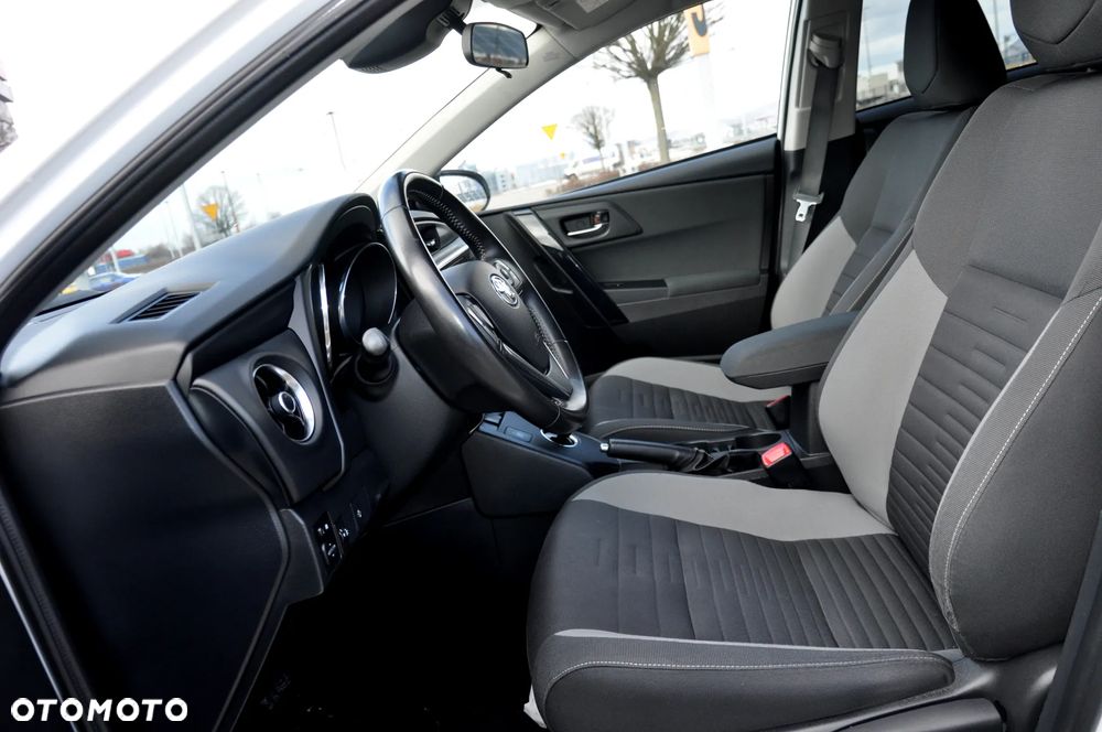 Toyota Auris - 23