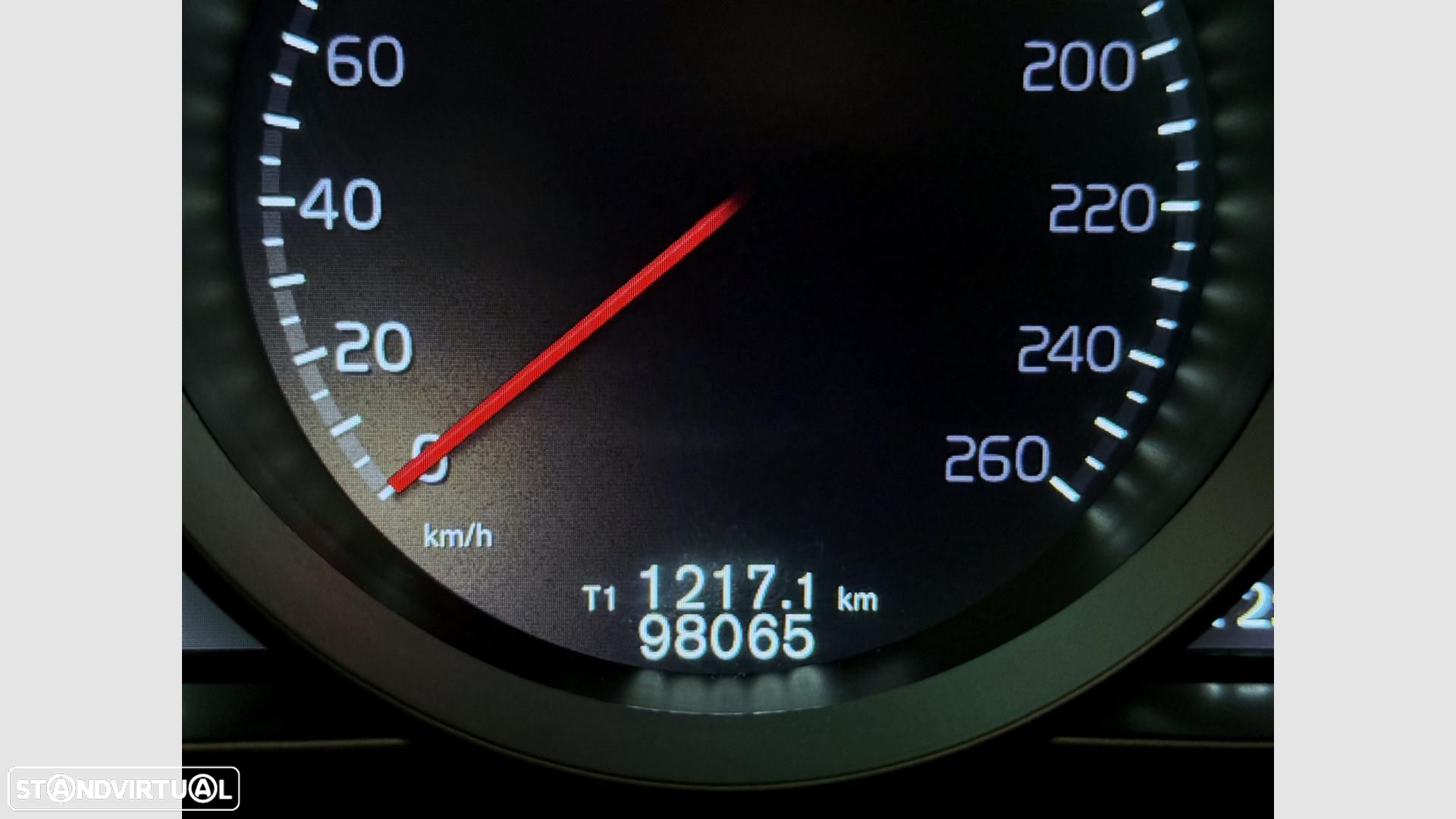 Volvo V40 Cross Country 2.0 D2 Momentum - 21