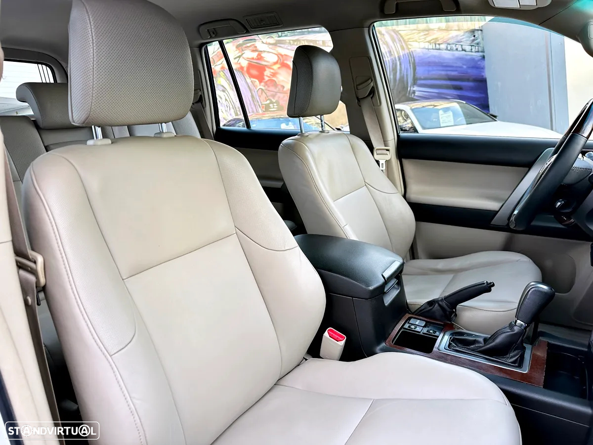Toyota Land Cruiser Prado - 26