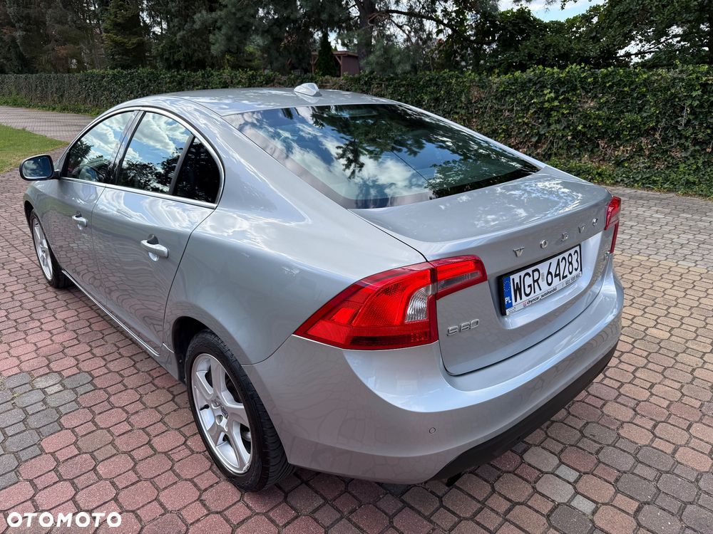 Volvo S60 D3 Momentum - 5