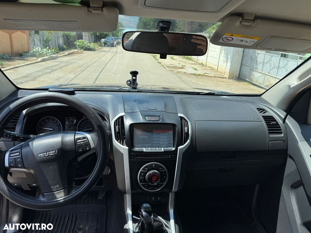 Isuzu D-Max 1.9 DSL 4x4 Double Cab Premium - 11