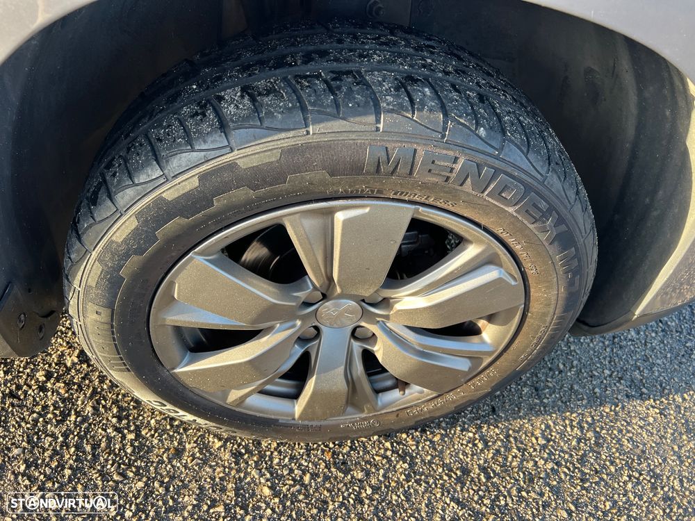 Peugeot 2008 1.2 PureTech Style - 24