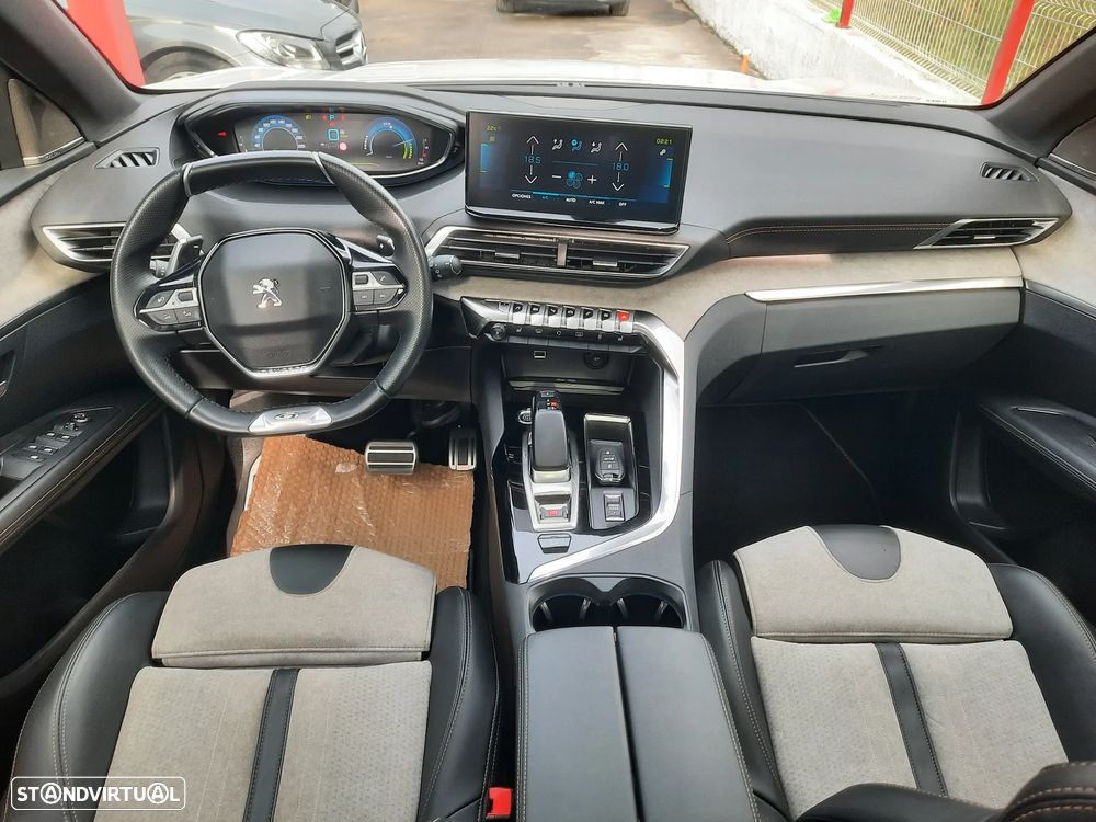 Peugeot 3008 1.6 Hybrid4 GT Pack e-EAT8 - 44