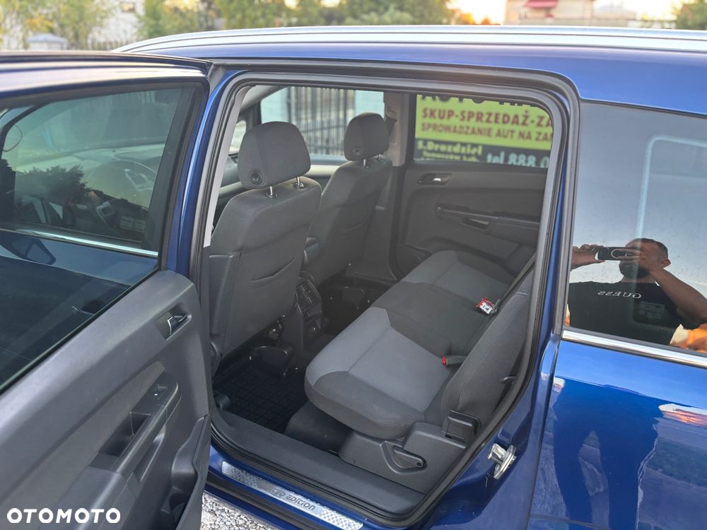Opel Zafira - 9