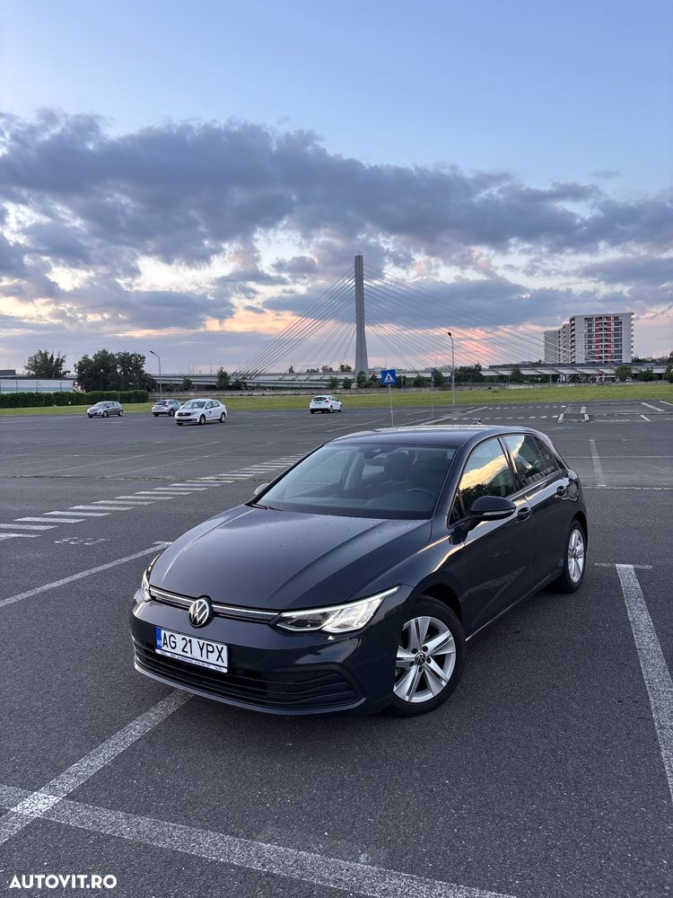 Volkswagen Golf 1.0 TSI Life - 1