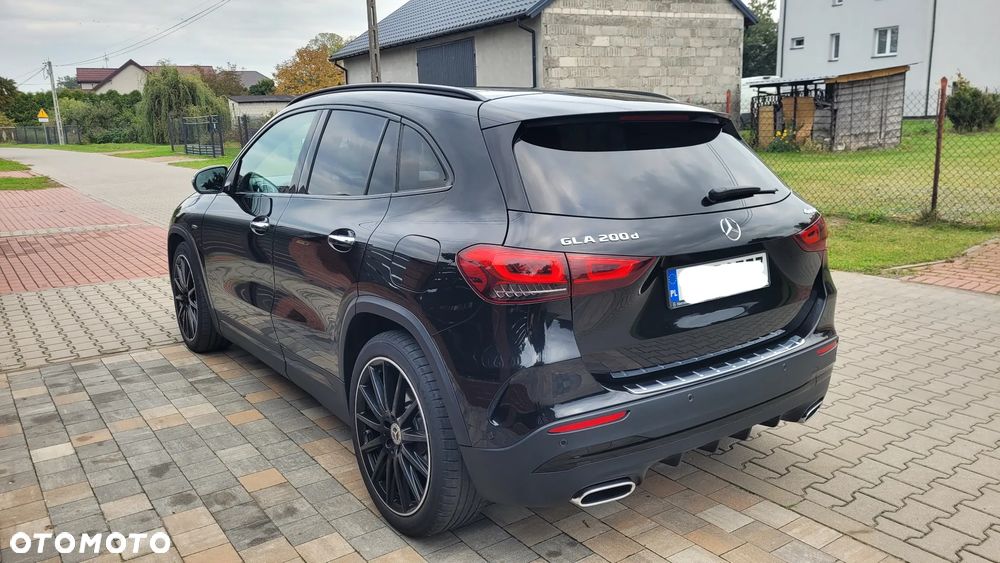 Mercedes-Benz GLA 200 d 4-Matic AMG Line - 7