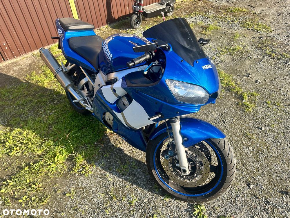 Yamaha R6 - 5