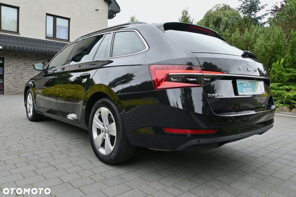 Skoda Superb 2.0 TDI SCR Sportline DSG - 4