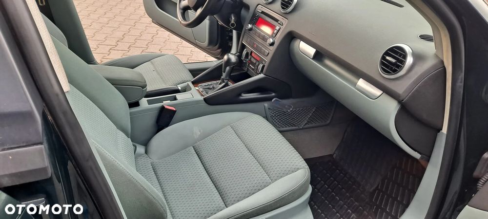 Audi A3 Sportback 2.0 FSI tiptronic Ambiente - 31