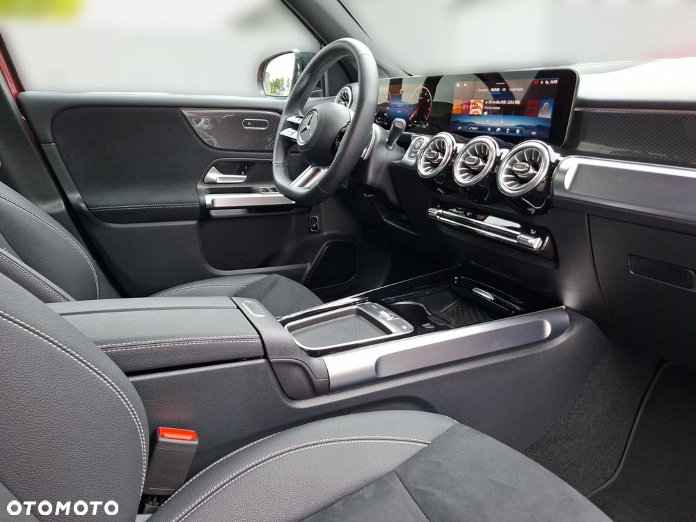 Mercedes-Benz GLB 200 AMG Line 7G-DCT - 13
