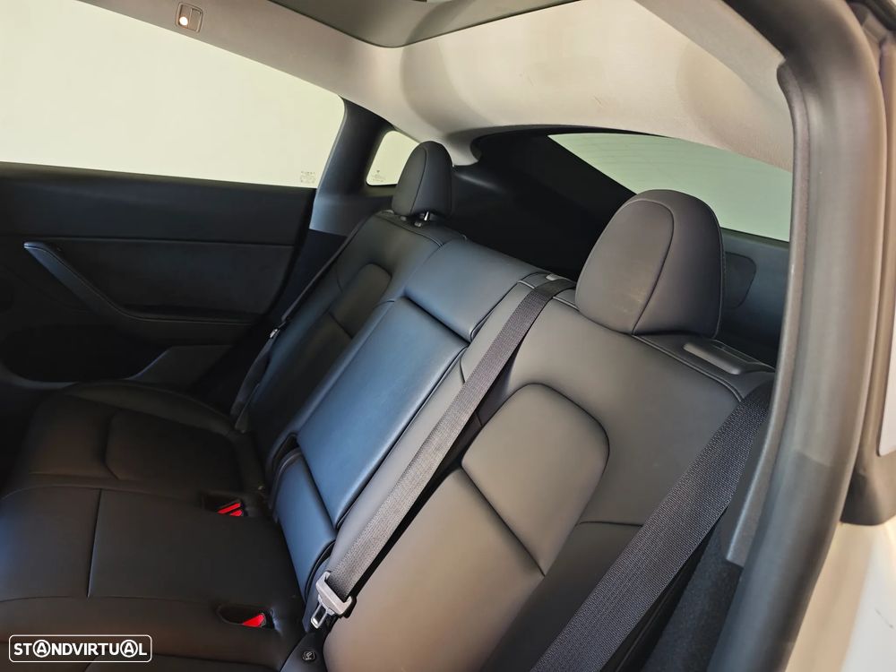 Tesla Model Y Performance Dual Motor AWD - 23