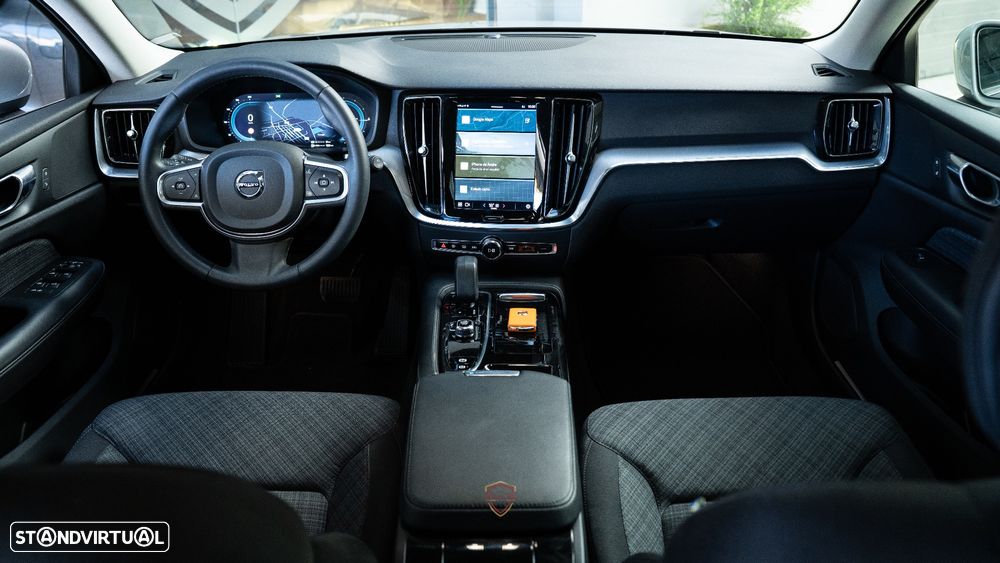 Volvo V60 2.0 T6 AWD TE Core - 28