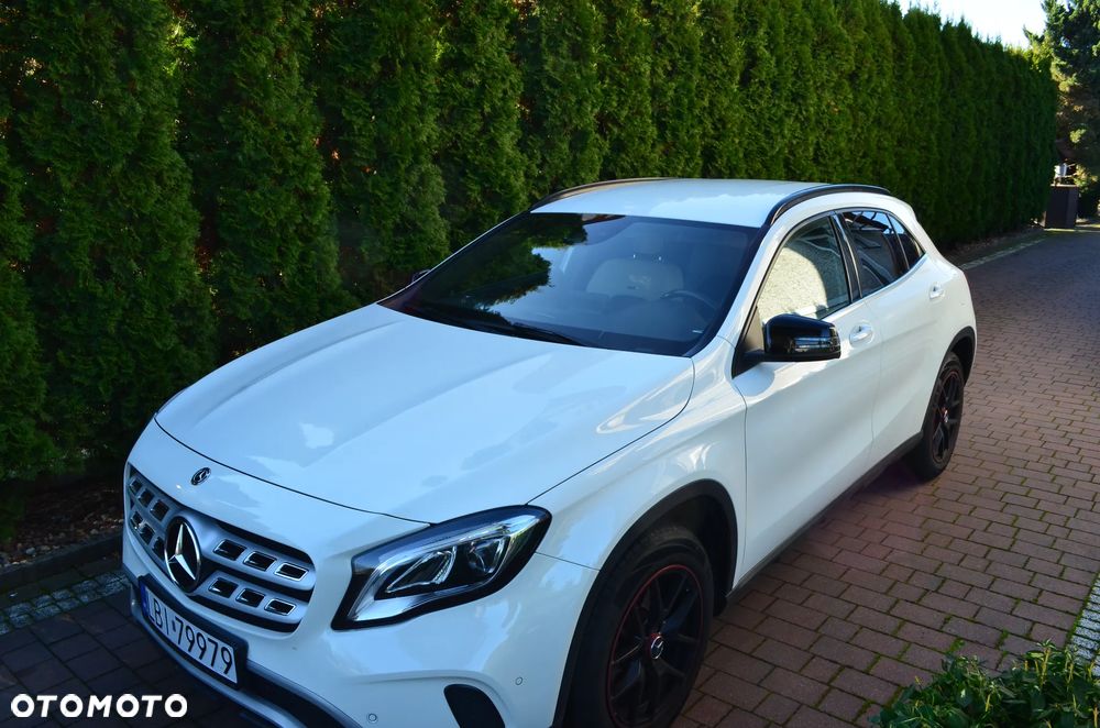 Mercedes-Benz GLA 200 d 7G-DCT AMG Line - 1