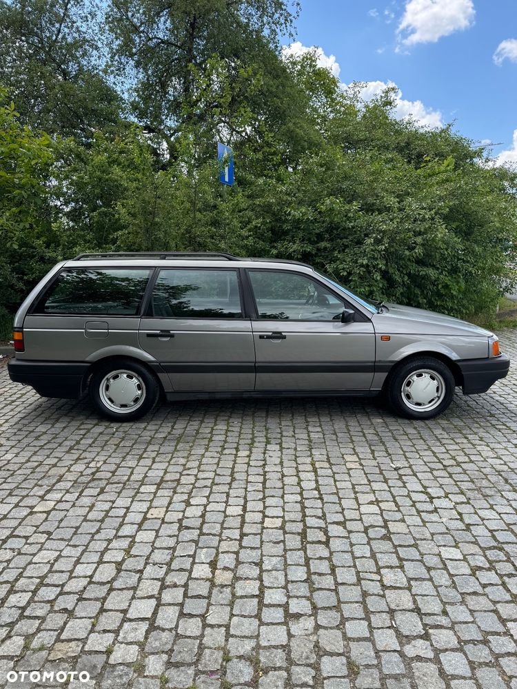 Volkswagen Passat 1.8 CL - 13