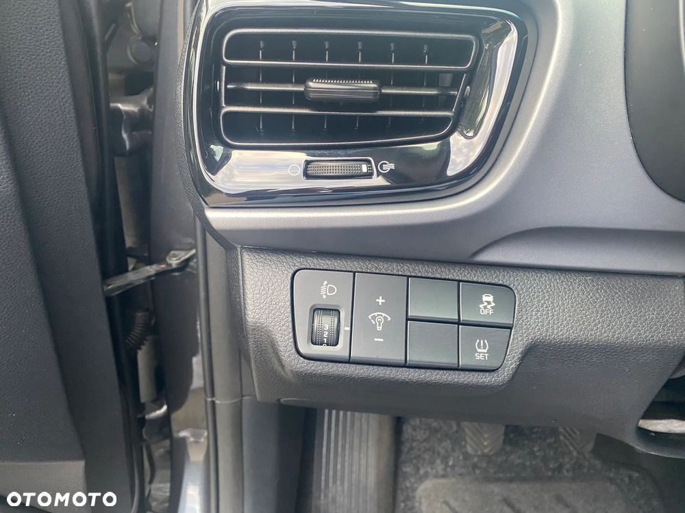 Kia Stonic 1.4 L - 21