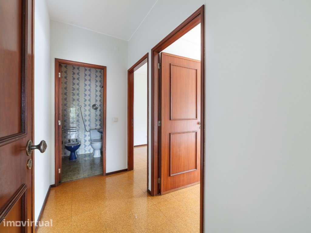 Arrendo apartamento T2 no centro de Espinho, com 2 frentes, com boa... - Grande imagem: 4/21