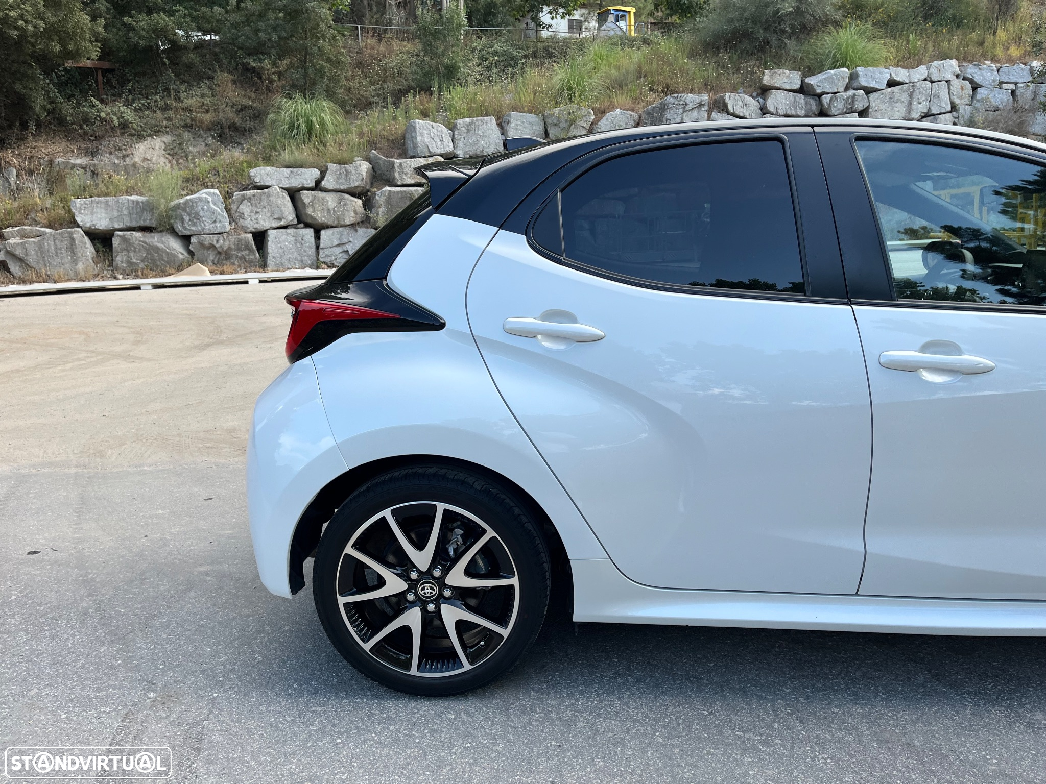 Toyota Yaris 1.5 HDF Premier Edition - 30