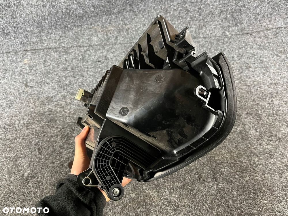 nissan note e12 schowek pasażera europa 68560 3VV0A - 7