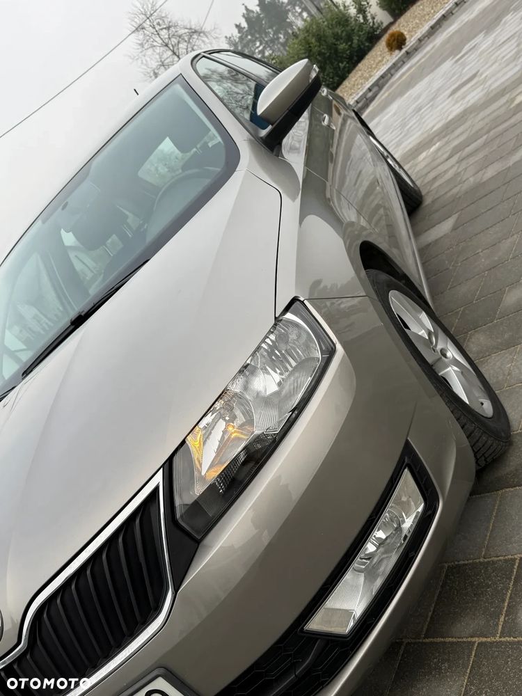 Skoda RAPID Spb 1.2 TSI Style - 27