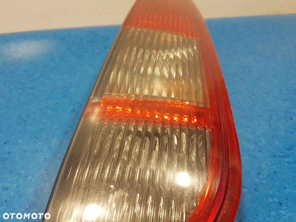 FORD FOCUS II LAMPA TYŁ PRAWA ZEWNĘTRZNA - 3