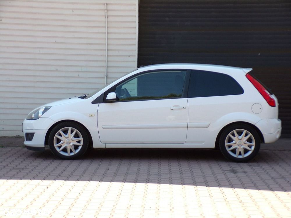 Ford Fiesta - 9
